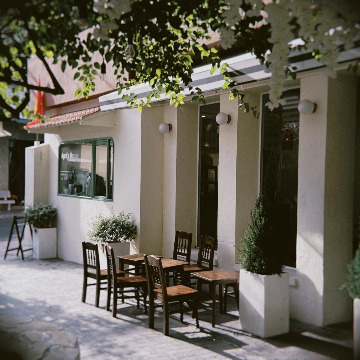 april house coffee nha trang