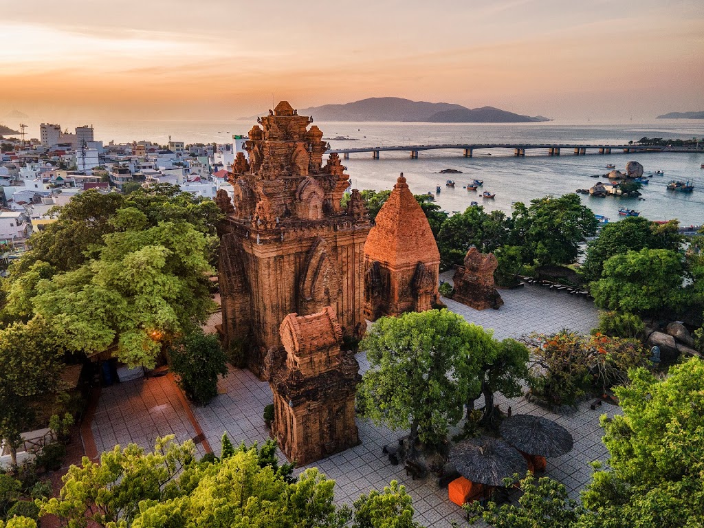 đi đâu chơi ở nha trang, tháp bà ponagar