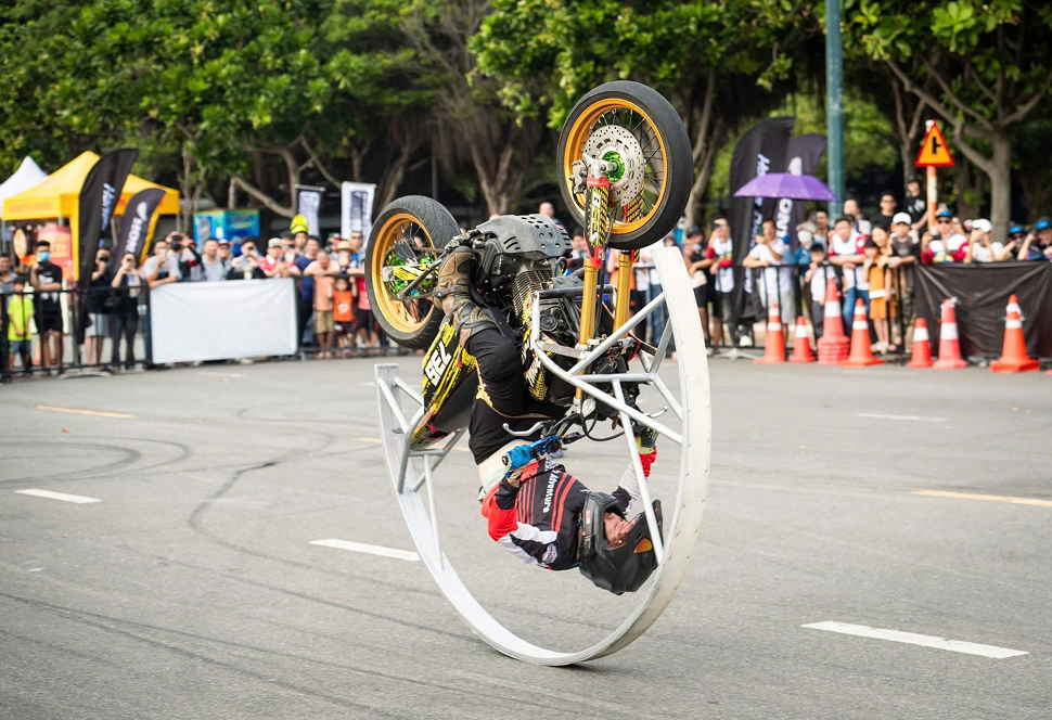 Lễ hội mô tô phân khối lớn castrol superbike fess